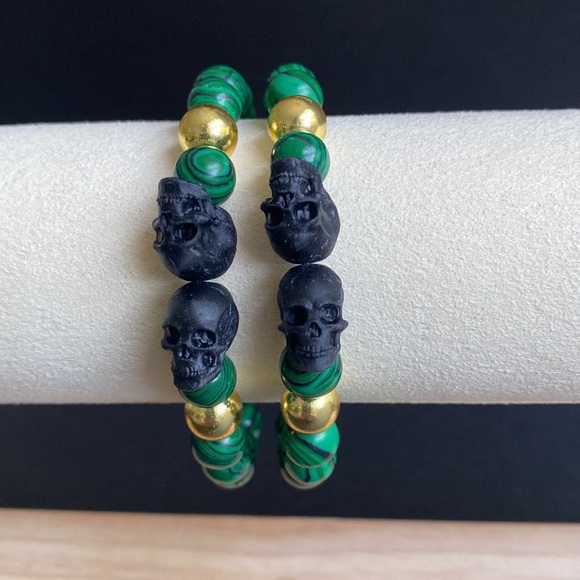 Malachite & Gold Plated Hematite Skull Bracelet - Picture 4 of 6